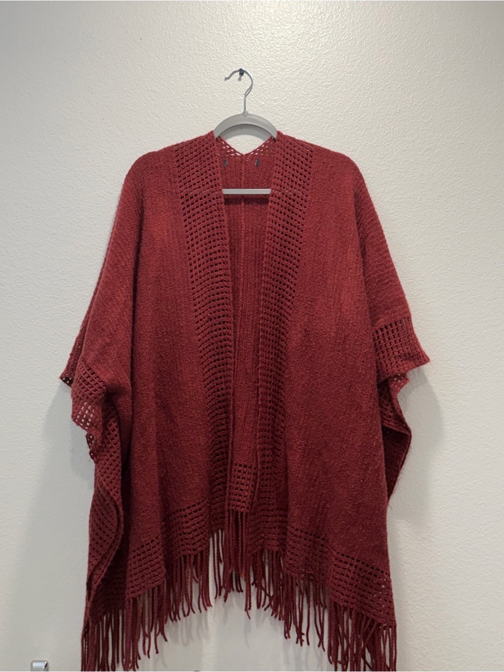 Max Edition Women’s Open Front Burgundy Fringe Knit Poncho  Cardigan Boho Shawl